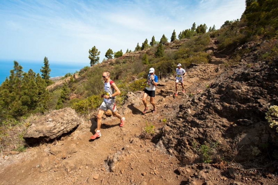 O Dakota Jones και η Anna Frost νικητές στον Transvulcania 2012!