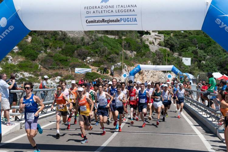 Clara McKee (Eng) and Jackson Ferguson (Usa) lead the way at the 19th International U18 Mountain Running Cup