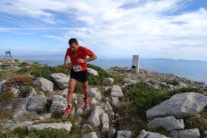 Ο Κώστας Τσαντός σε ένα από τα "ψηλά" σημεία της διαδρομής του Μαραθωνίου!