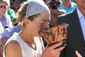 H Lizzy Hawker συζητά με το Advendure μετά το Σπάρταθλον 2012